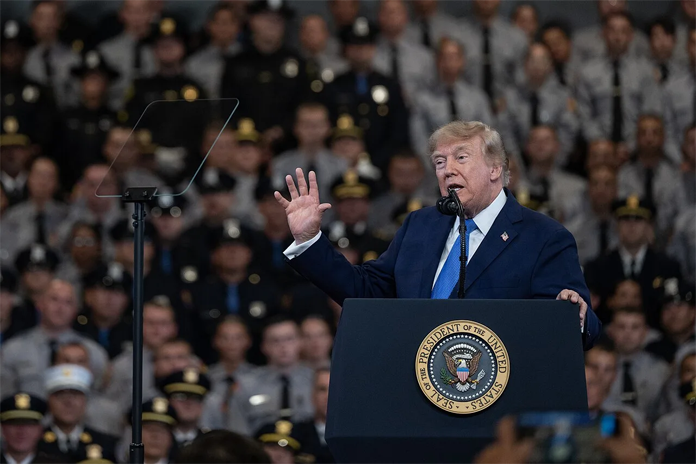 Trump kündigt Irans wirtschaftlichen „D-Day“ an: Wer Teheran hilft, soll zahlen